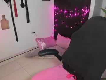 freaky_lia