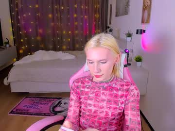 mikaella_nicole