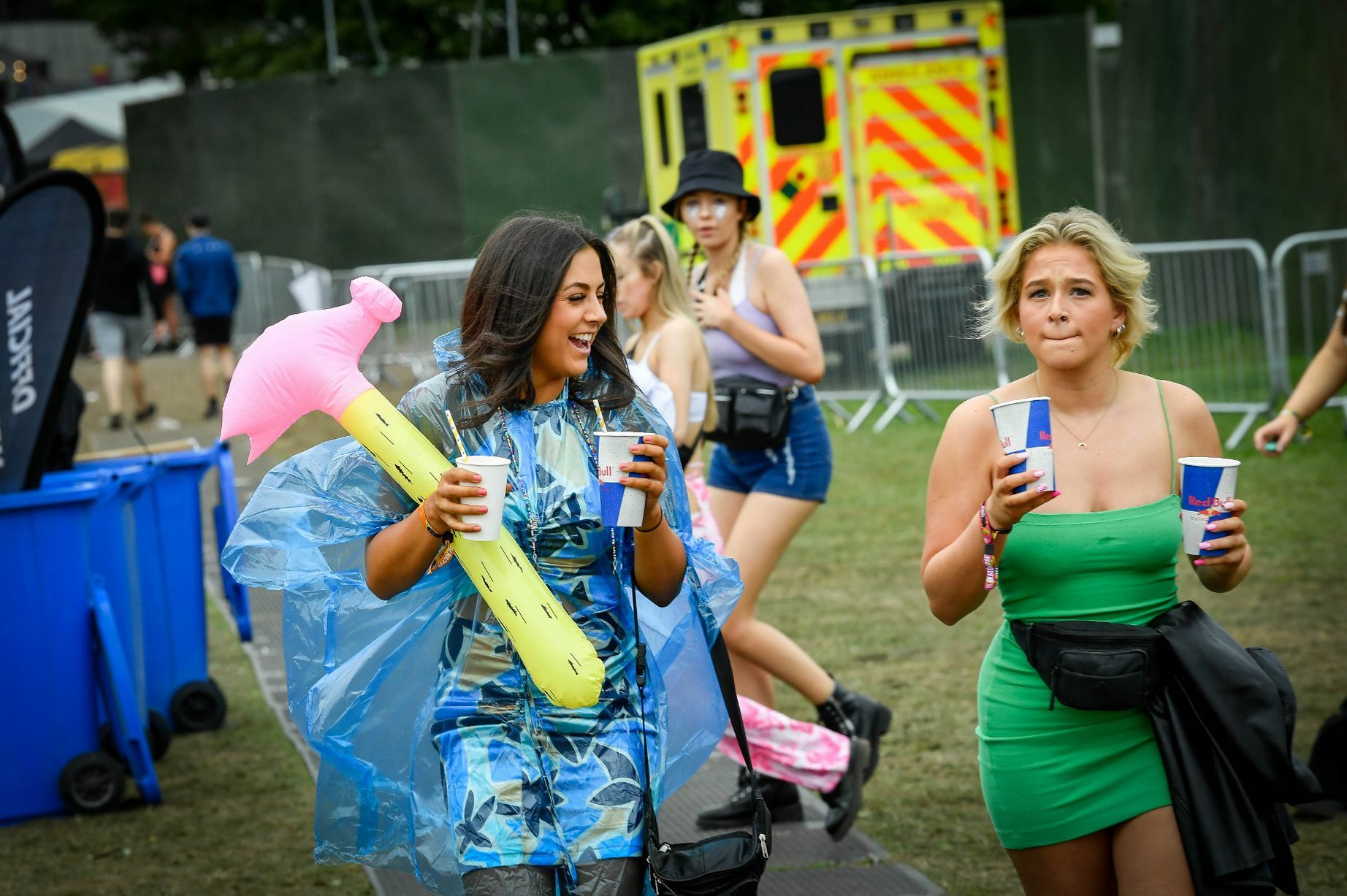 Parklife slags make my tiny dick hard — 33