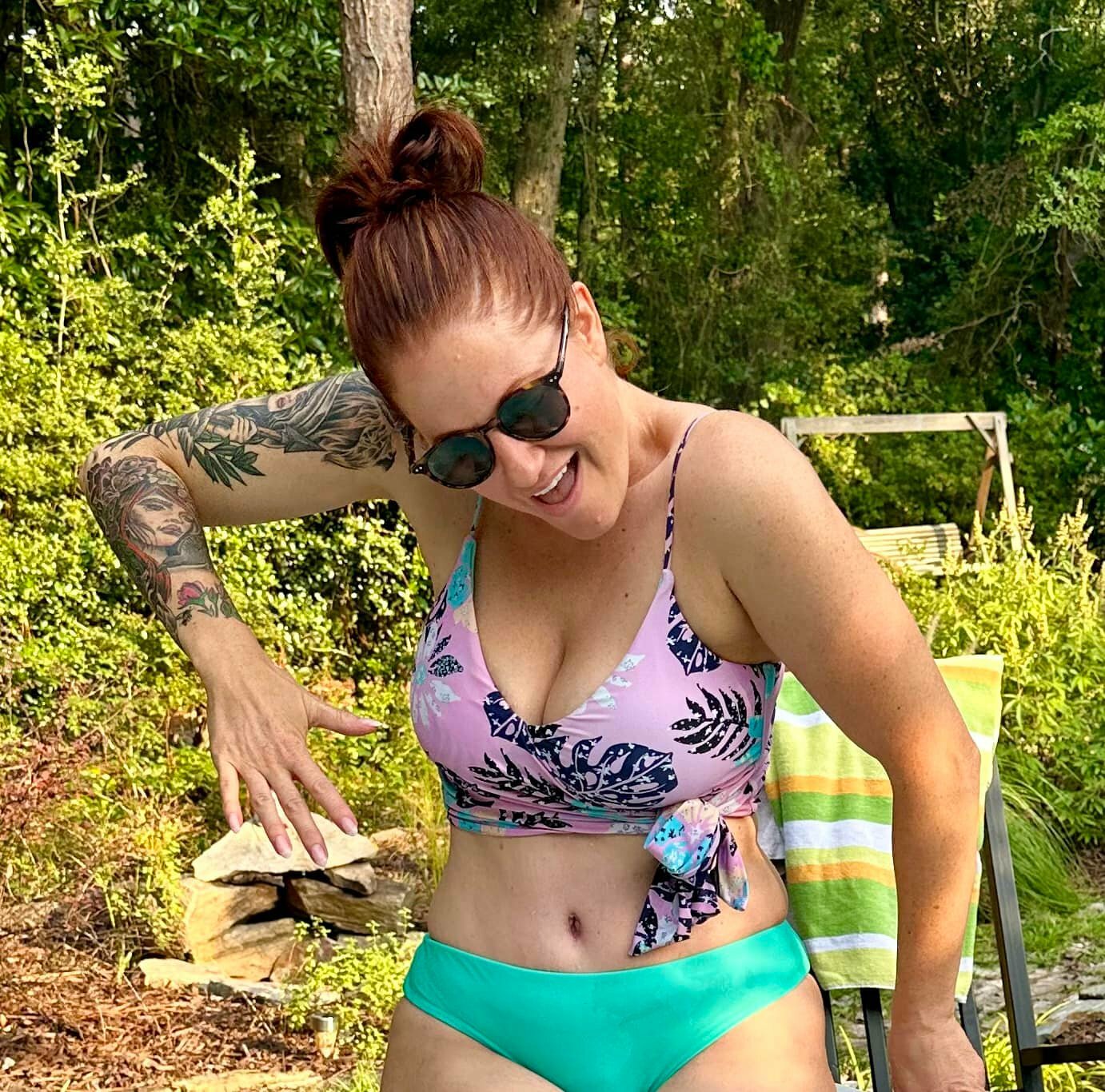 Angel redhead milf sexy legs/feet/face — 38
