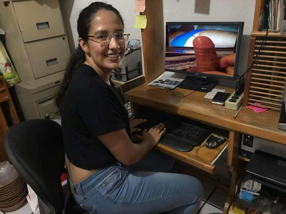 AMIGAS VIENDO MIS FOTOS Y VDEOS DE MANOSEOS — 8