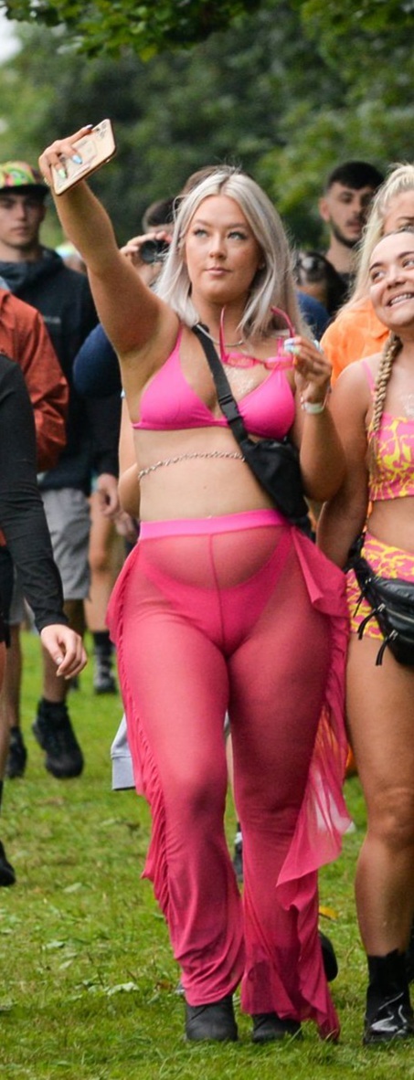Parklife slags make my tiny dick hard — 17
